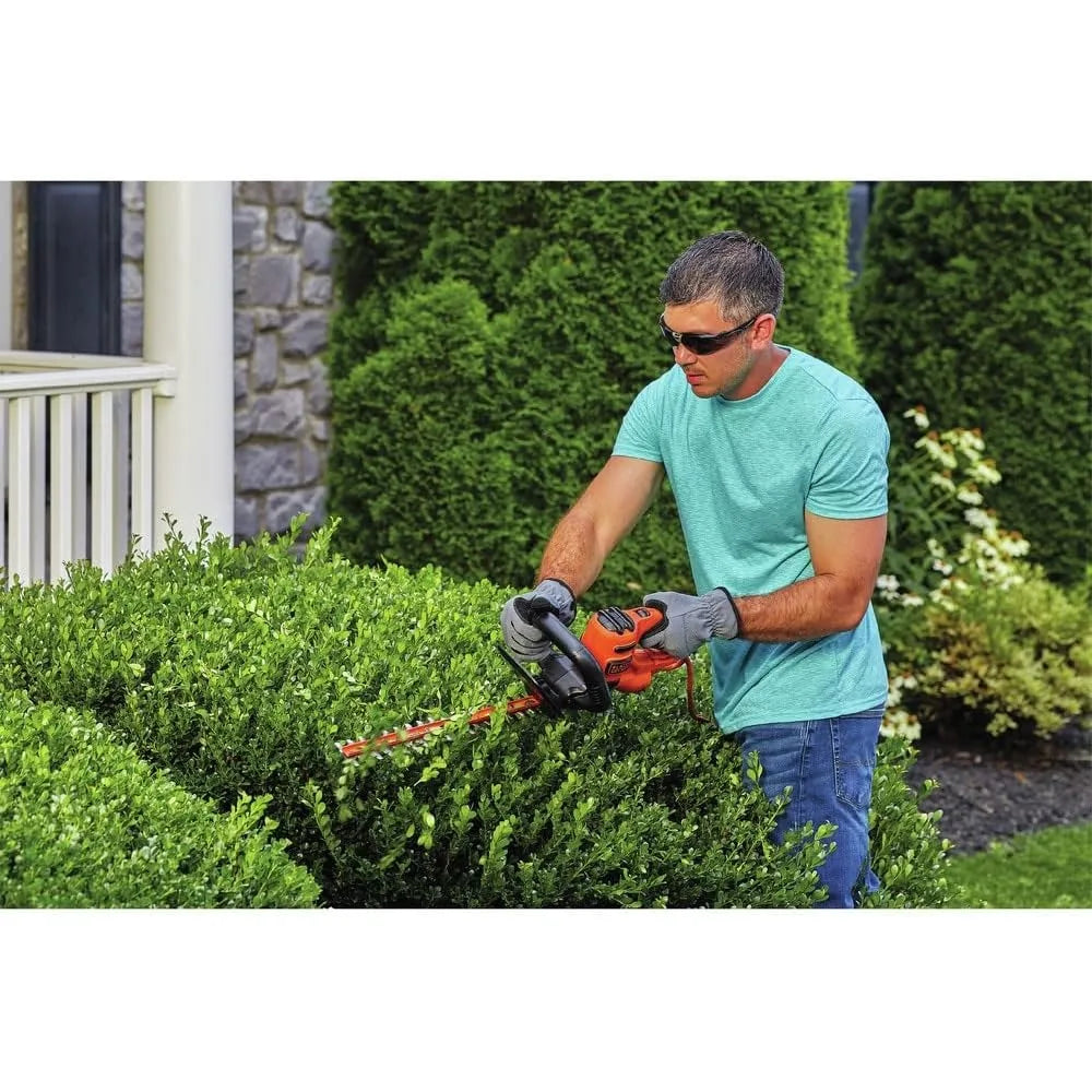 BLACK+DECKER Electric Hedge Trimmer, 16-Inch (BEHT100)