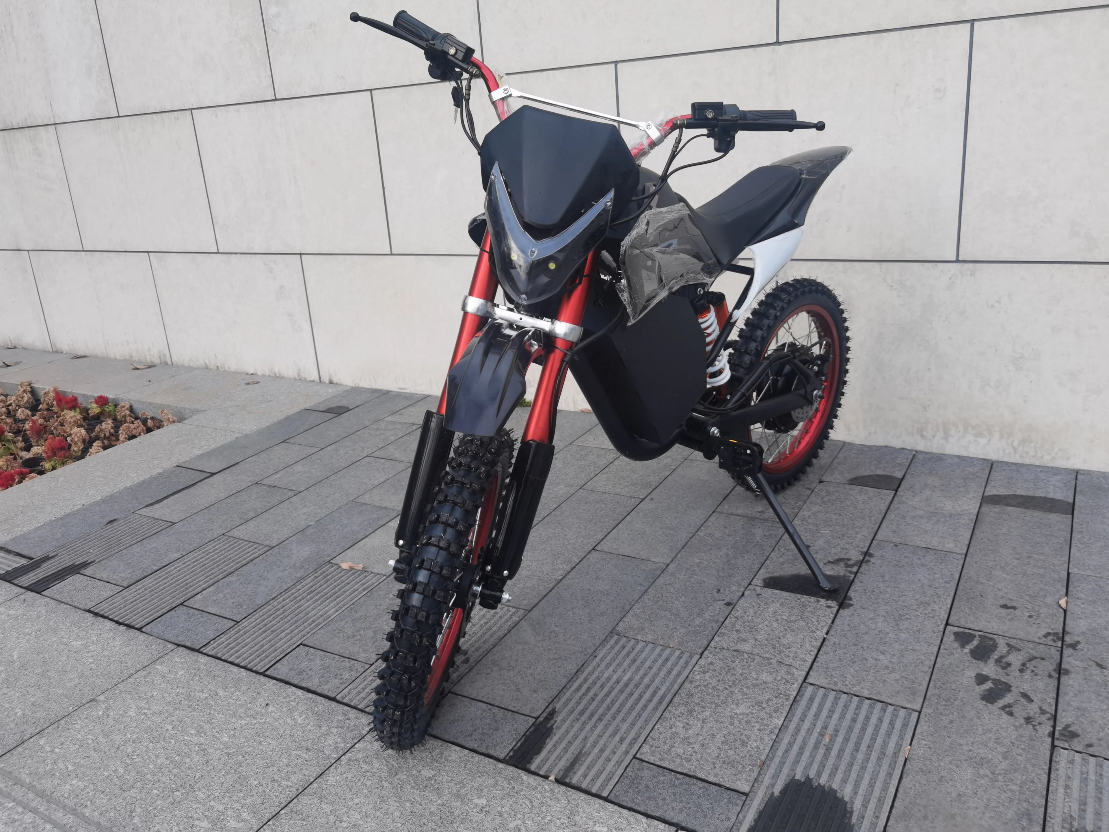 2000W Electric Dirt Bike for Adults Off-Road Motorcycle with Automatic Transmission and Disc Brakes